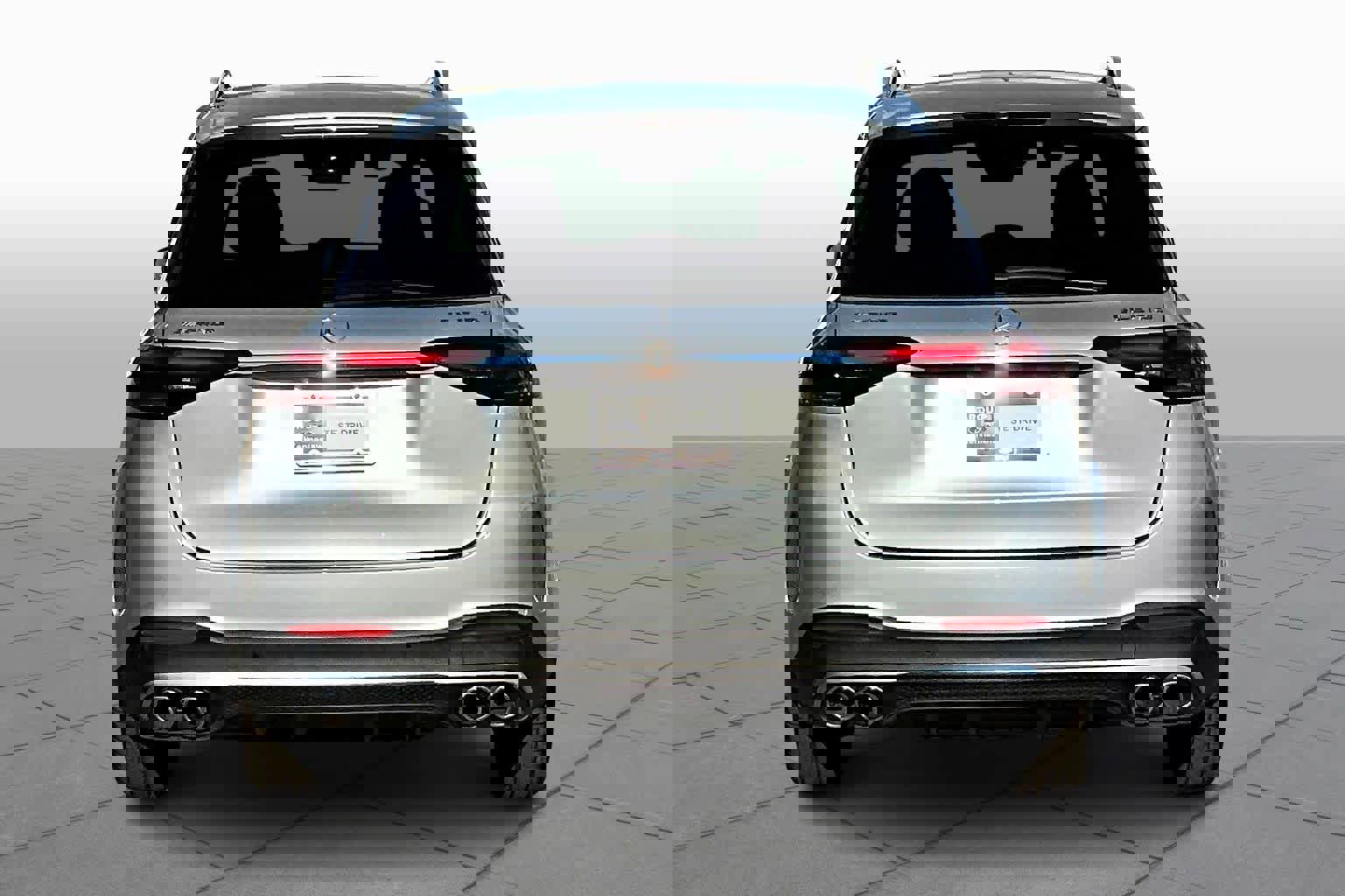 Used 2025 Mercedes-Benz GLE 53 AMG 4MATIC image 4