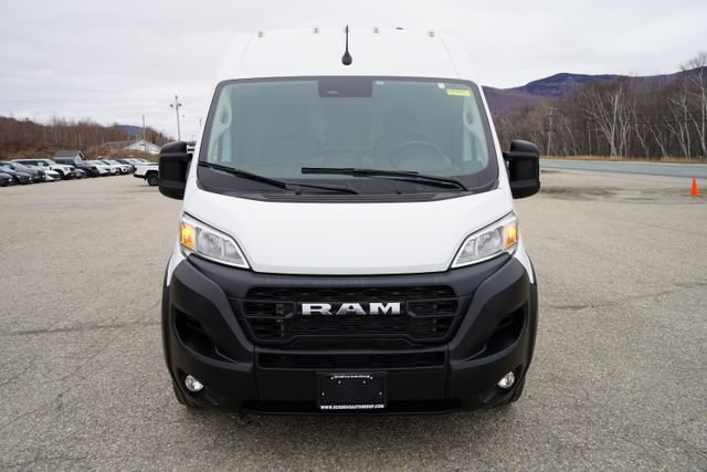 Used 2024 RAM ProMaster 2500 w/ Premium Convenience Group image 2