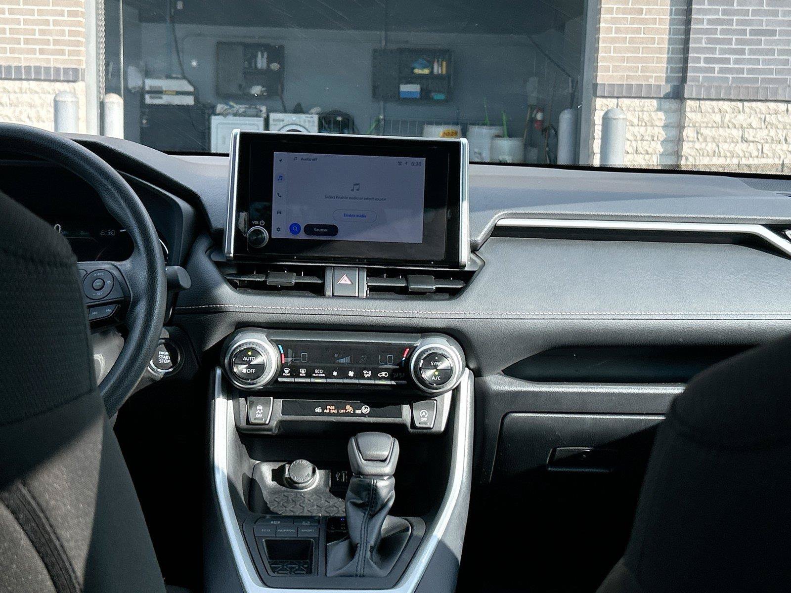 Used 2025 Toyota RAV4 XLE FWD image 19