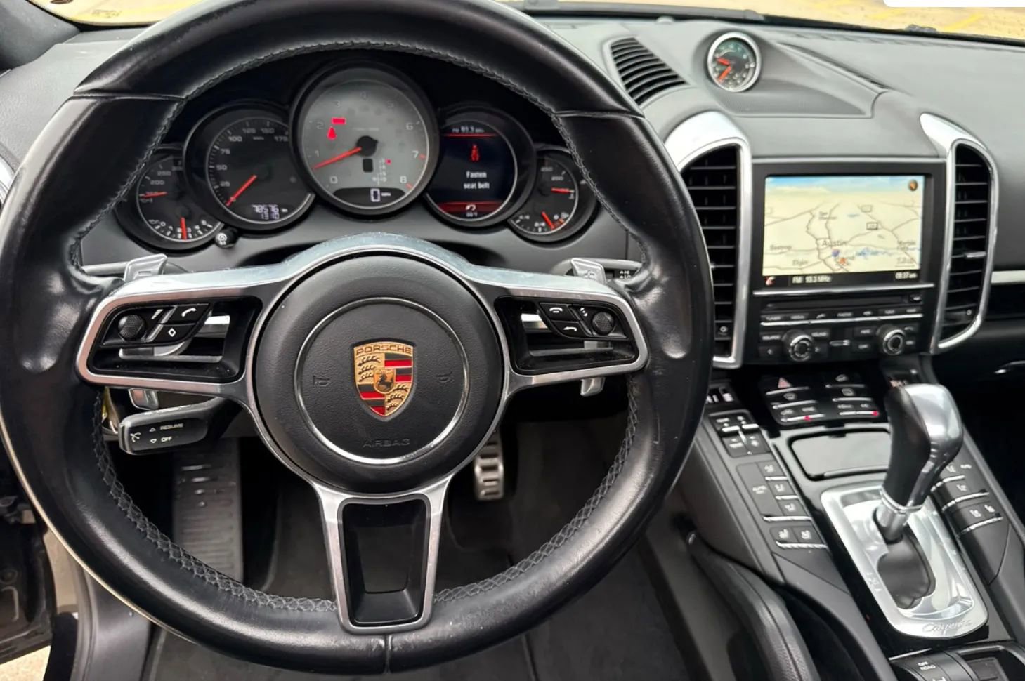 Used 2015 Porsche Cayenne S image 6