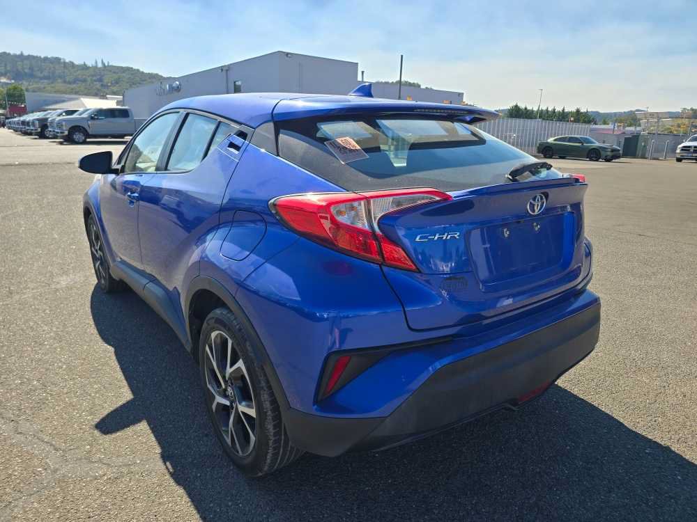 Used 2018 Toyota C-HR XLE FWD image 9
