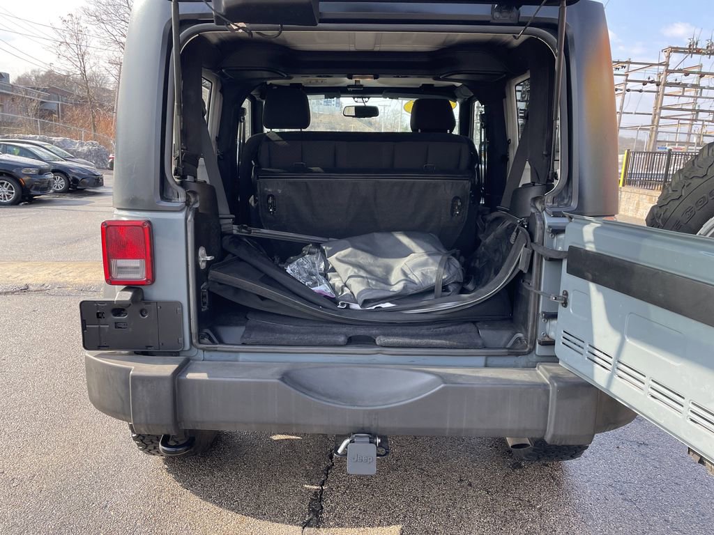 Used 2015 Jeep Wrangler Sport w/ Quick Order Package 24S AWD/4WD image 13