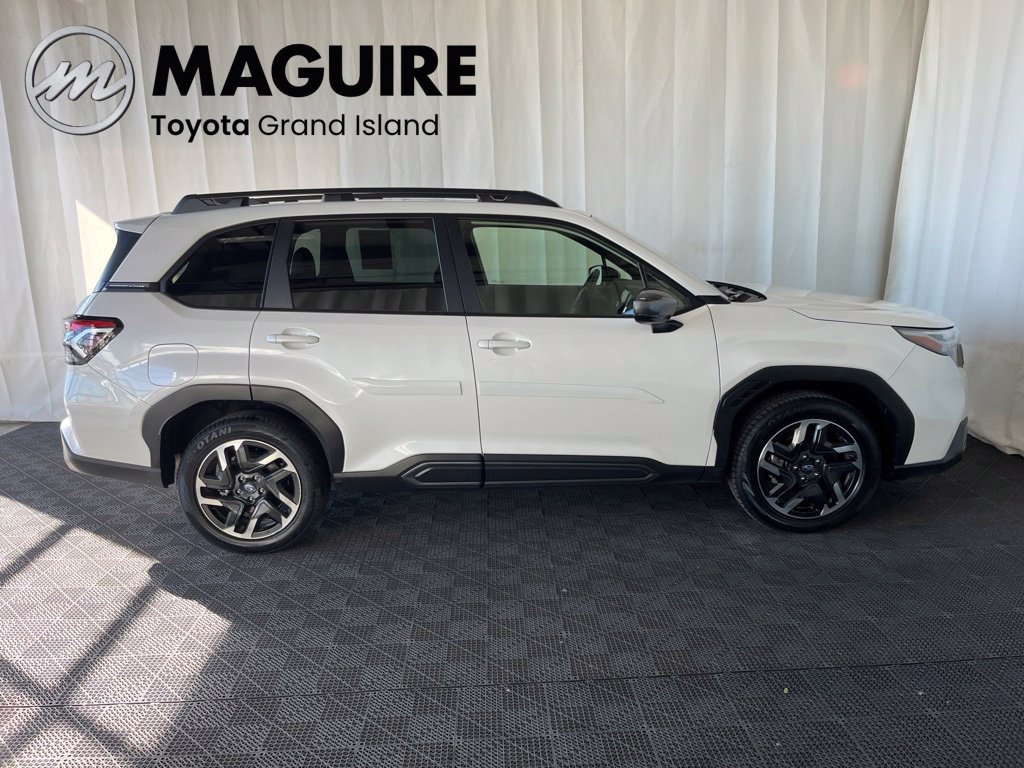 Used 2025 Subaru Forester Limited AWD/4WD image 2