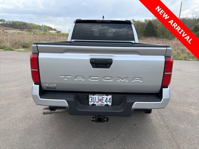 Used 2025 Toyota Tacoma SR5 image 4