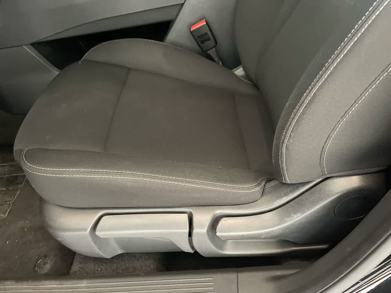 Used 2024 Nissan Rogue S AWD/4WD image 12