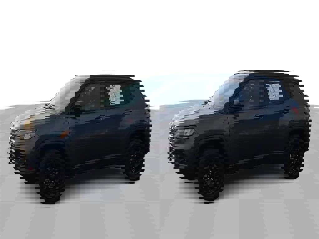 Used 2023 Jeep Compass Trailhawk image 5