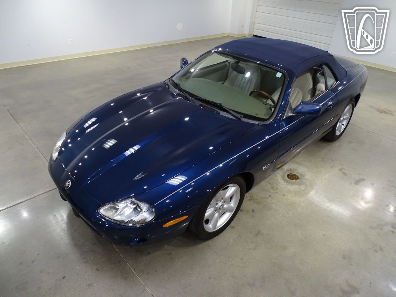 Used 1998 Jaguar XK8 Convertible image 8