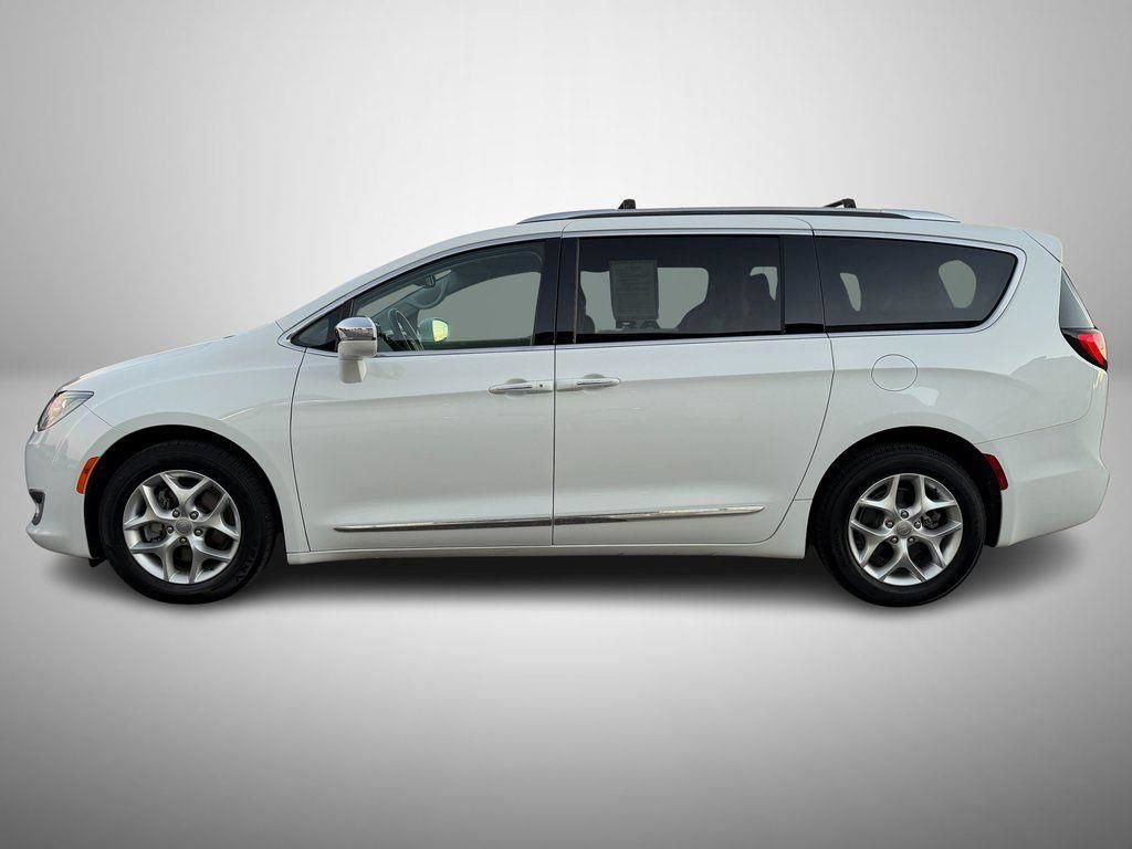 Used 2020 Chrysler Pacifica Limited FWD image 6