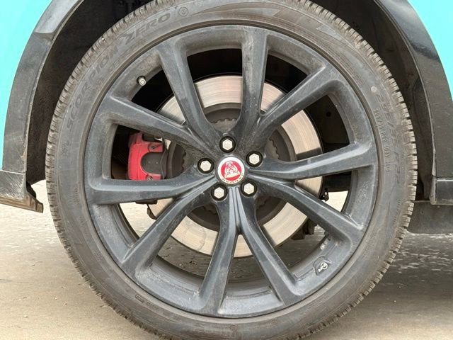 Used 2020 Jaguar F-PACE SVR image 10