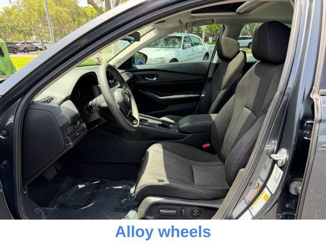 Used 2023 Honda Accord EX image 10
