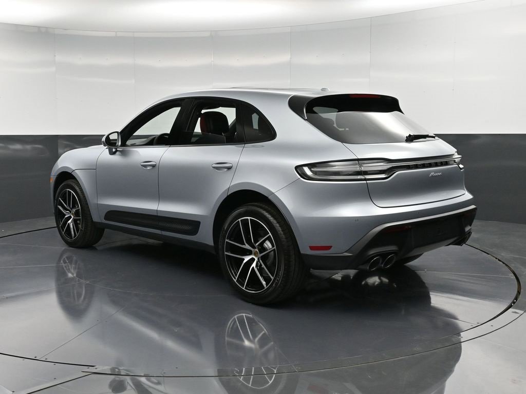 New 2026 Porsche Macan image 3
