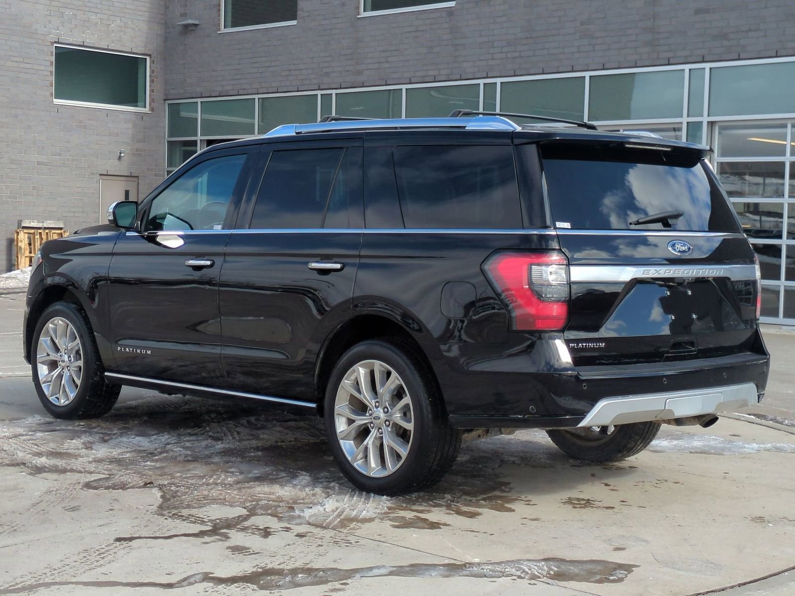 Used 2019 Ford Expedition Platinum image 5