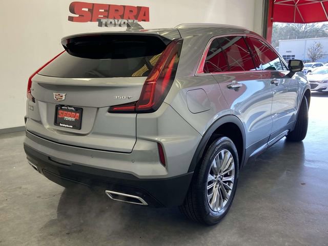 Used 2025 Cadillac XT4 Premium Luxury image 3