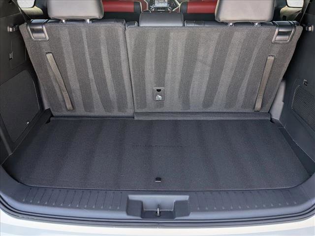 Used 2021 Toyota Highlander XSE FWD image 6