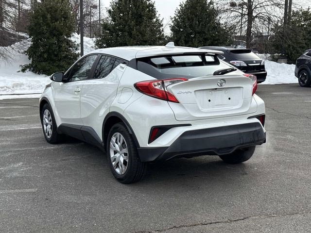 Used 2019 Toyota C-HR LE image 4