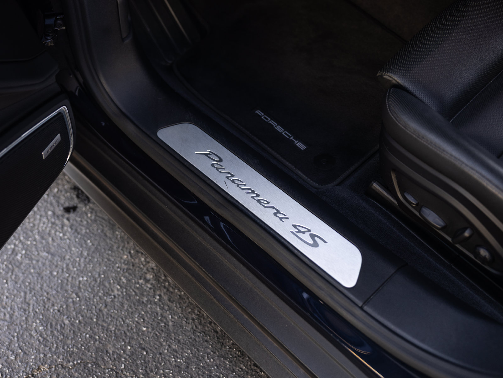 Certified 2022 Porsche Panamera 4S AWD/4WD image 39