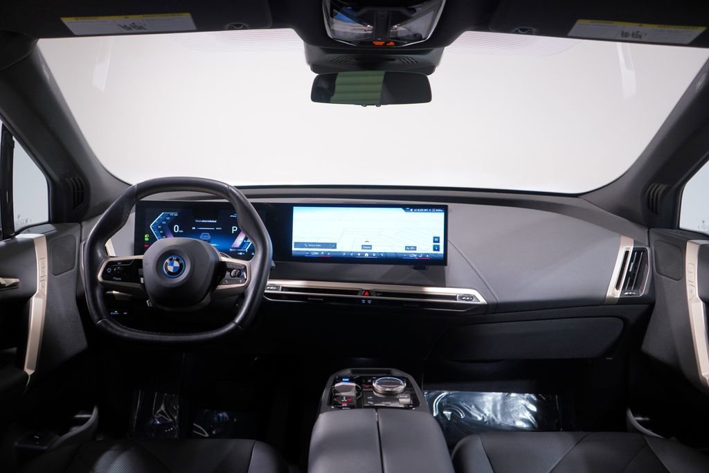 Used 2024 BMW iX xDrive50 w/ Sport Package image 10