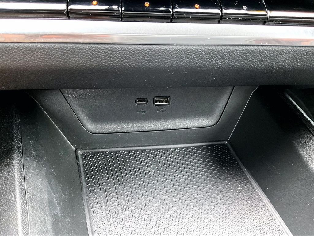 Used 2026 Chevrolet Equinox LT AWD/4WD image 25