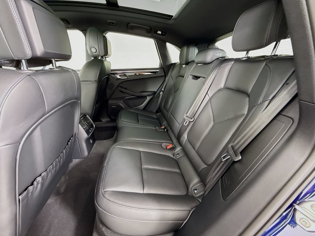 New 2026 Porsche Macan AWD/4WD image 24