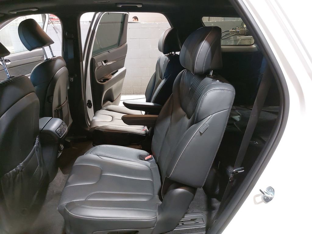Used 2024 Hyundai Palisade Calligraphy AWD/4WD image 15