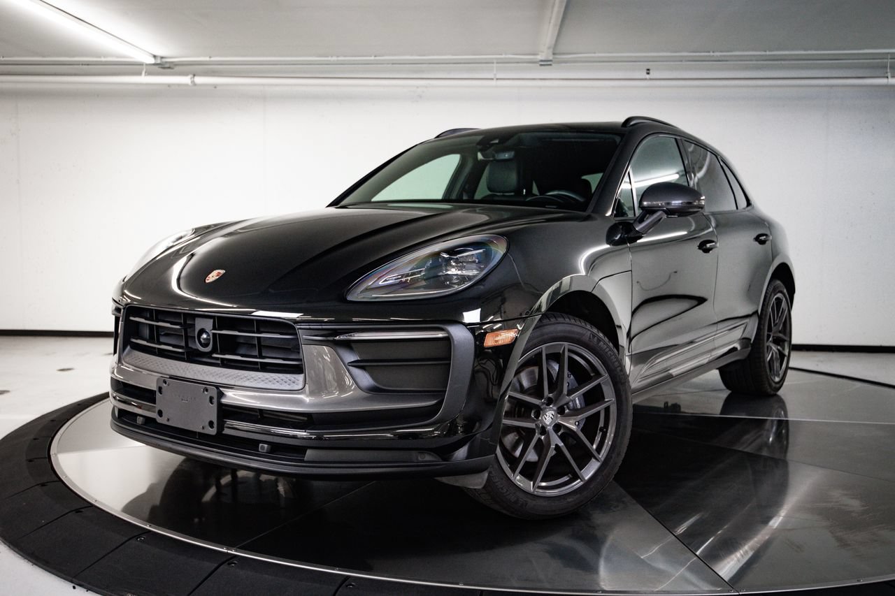 Certified 2023 Porsche Macan Turbo AWD/4WD image 1
