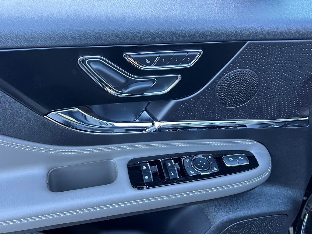 New 2026 Lincoln Corsair Premiere AWD/4WD image 12