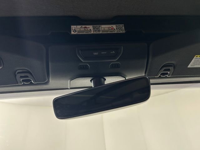 Used 2022 Jeep Wrangler Unlimited Sahara image 25