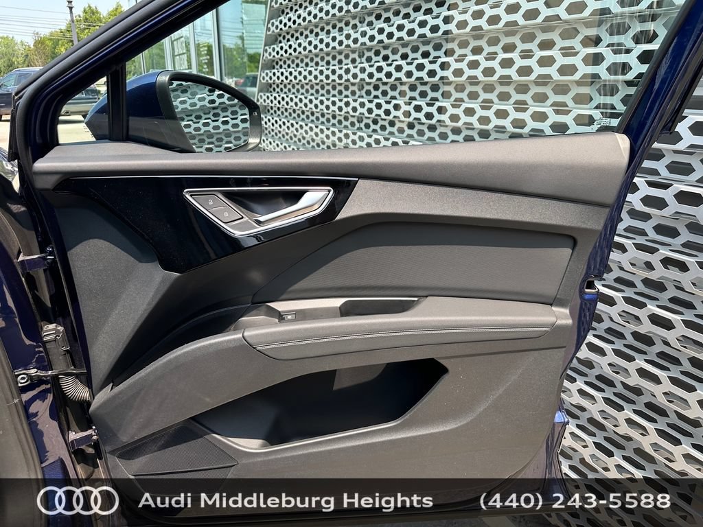 Used 2023 Audi Q4 e-tron Prestige AWD/4WD image 21