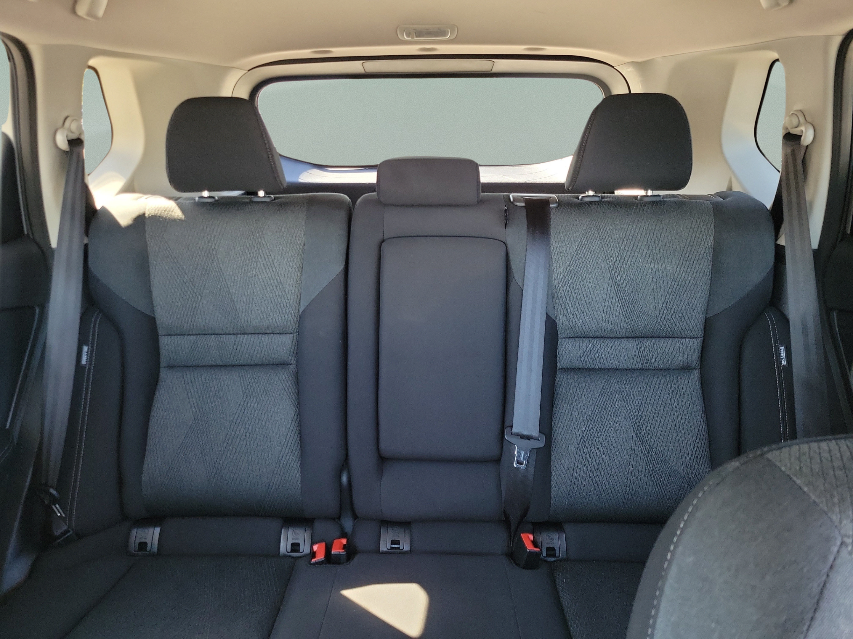 Used 2025 Nissan Rogue SV FWD image 11