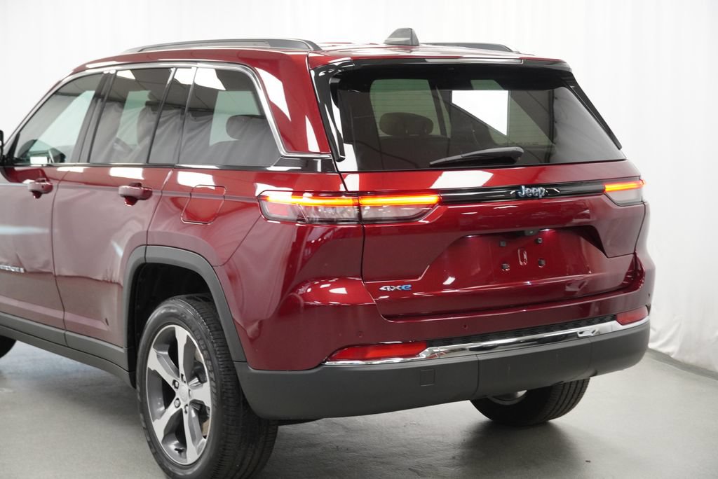 Certified 2022 Jeep Grand Cherokee Limited 4xe AWD/4WD image 13