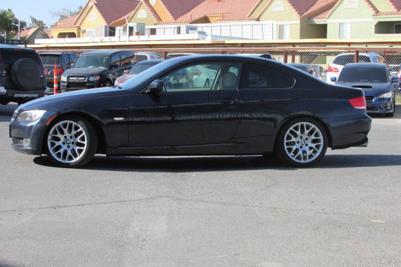 Used 2010 BMW 328i Coupe image 2