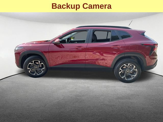 Used 2025 Chevrolet Trax LT w/ LT Convenience Package FWD image 7