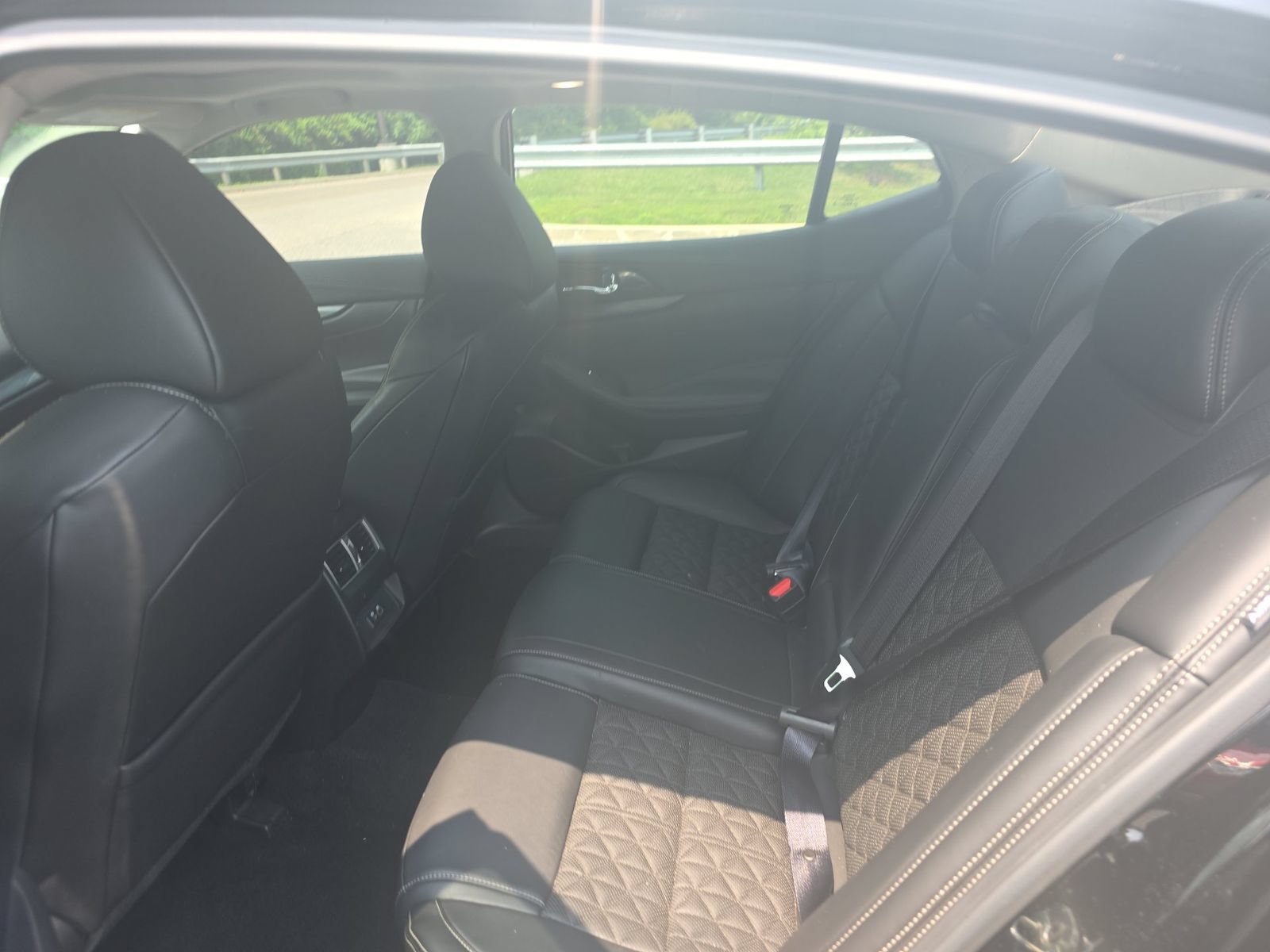 Used 2021 Nissan Maxima Platinum w/ Sport Mat Group FWD image 15