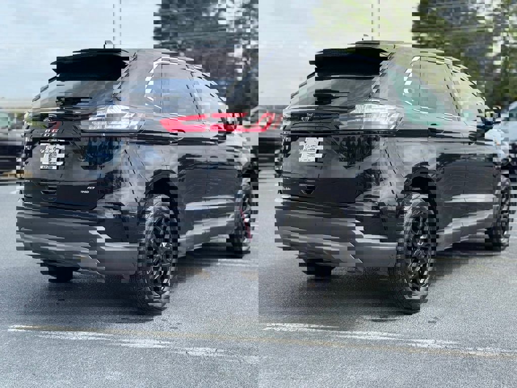 Certified 2023 Ford Edge SEL image 6