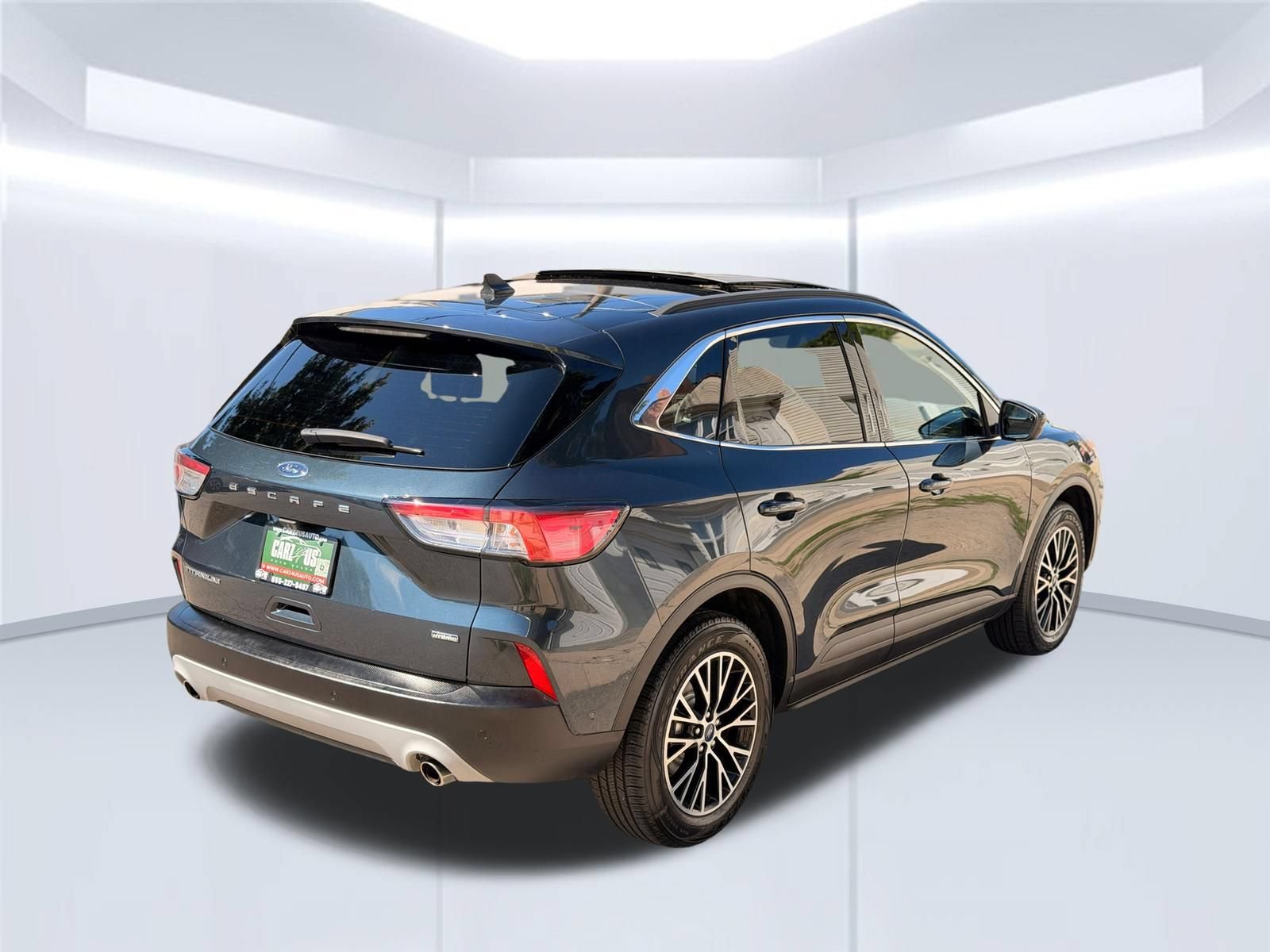 Used 2022 Ford Escape Titanium w/ Titanium Premium Package FWD image 5