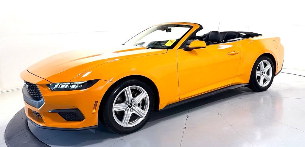 Used 2026 Ford Mustang Premium RWD image 9
