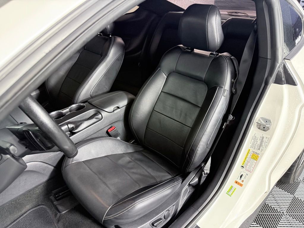 Used 2017 Ford Mustang GT Premium image 11