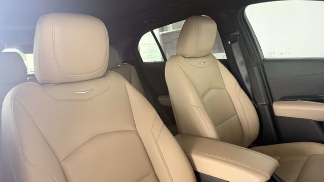 Certified 2024 Cadillac XT4 Luxury w/ Cold Weather Package AWD/4WD image 53