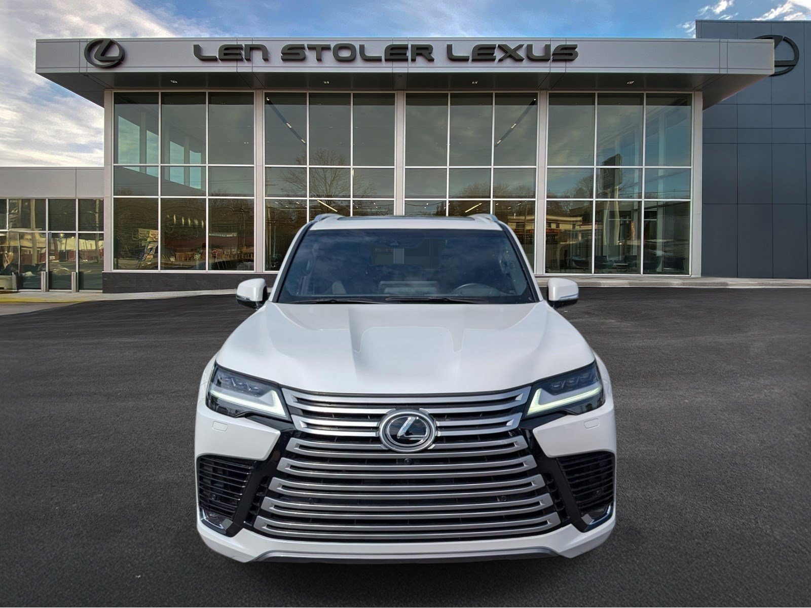 Used 2023 Lexus LX 600 4WD w/ Interior Upgrade Package image 8