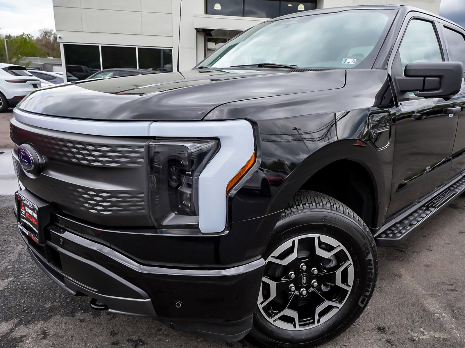 Used 2023 Ford F150 Lightning XLT AWD/4WD image 47