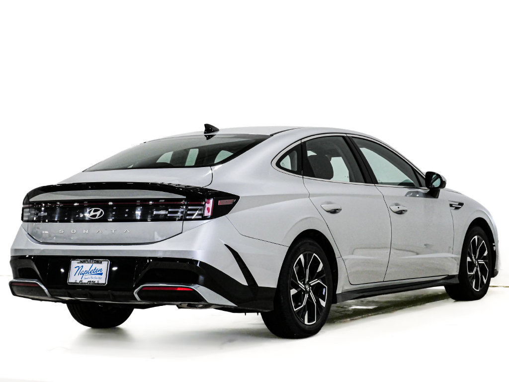 Used 2025 Hyundai Sonata SEL FWD image 6