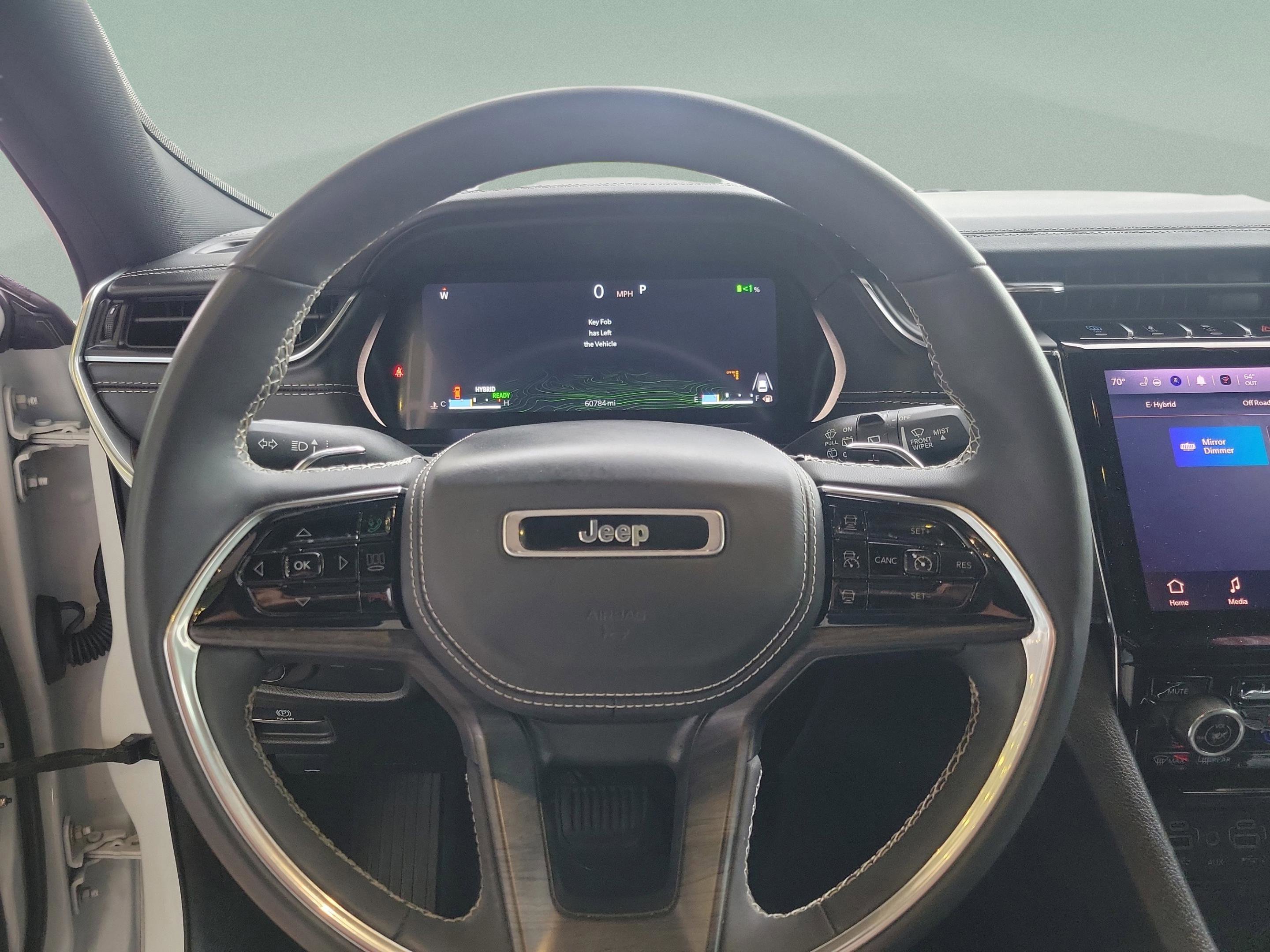 Used 2022 Jeep Grand Cherokee Overland w/ Luxury Tech Group IV image 26