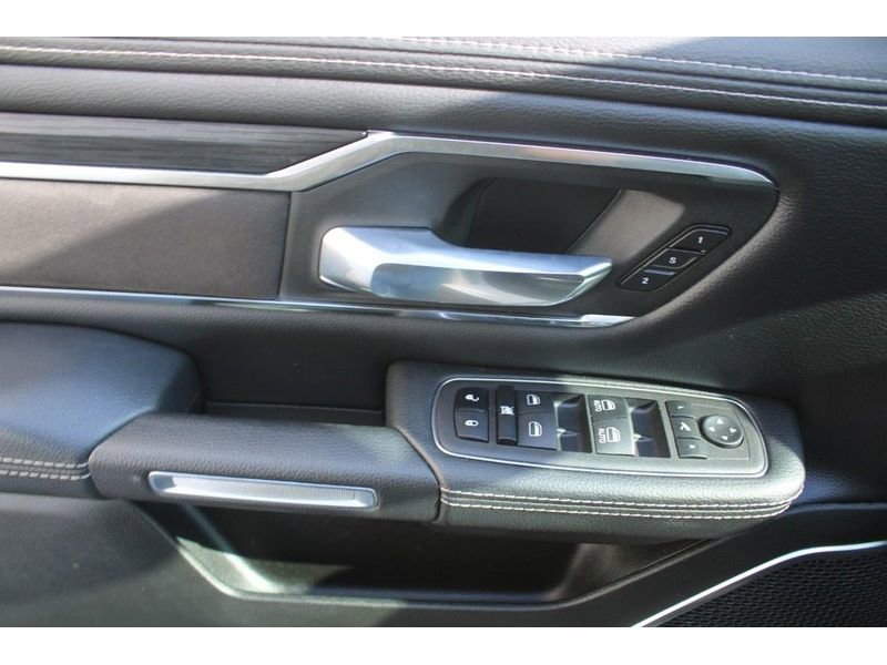 Used 2024 RAM 1500 Laramie image 20