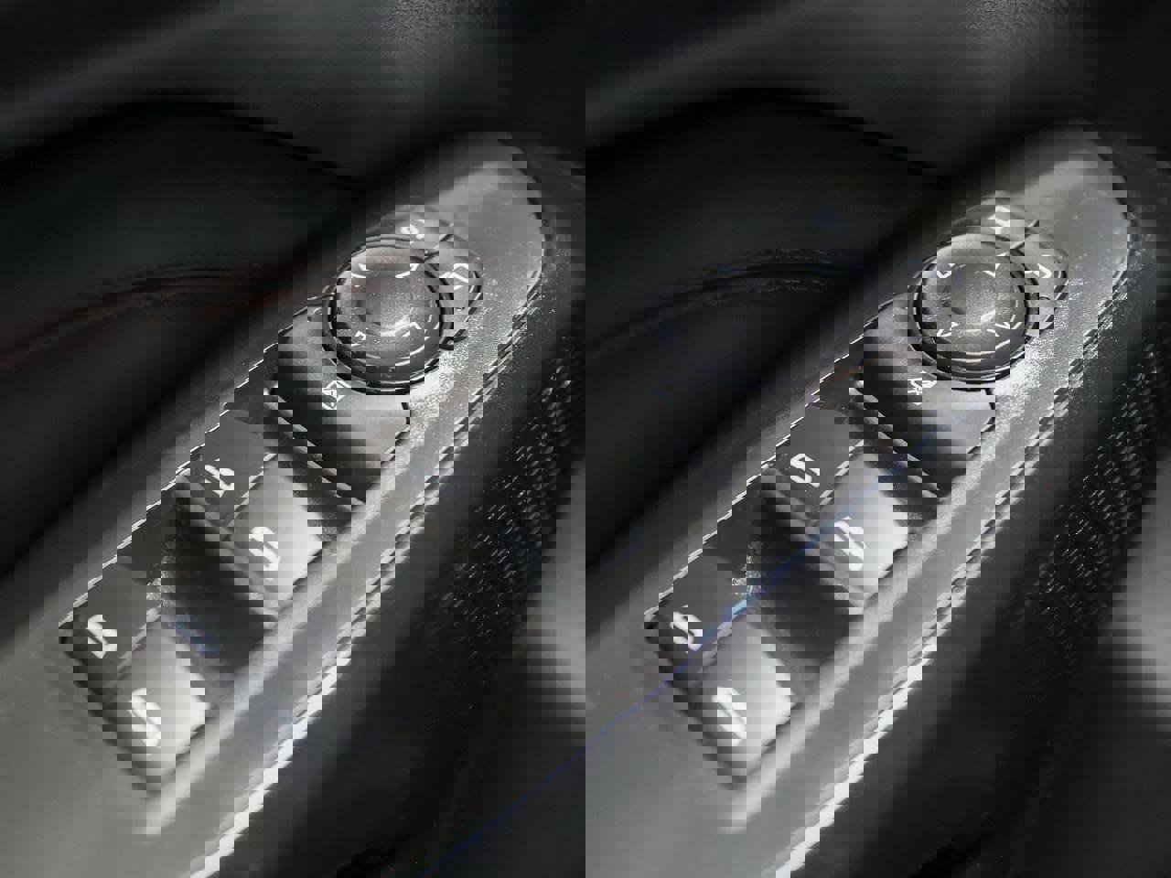 Used 2024 Chevrolet Trax RS w/ Sunroof Package image 19