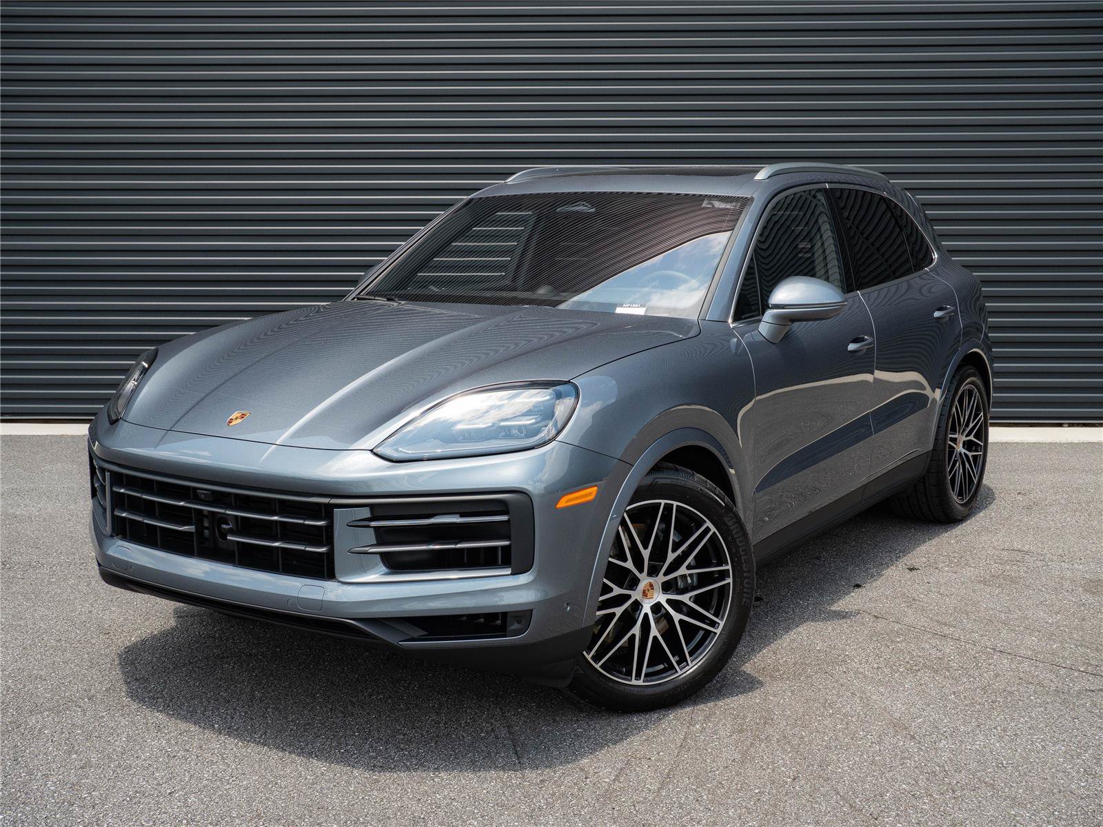 Certified 2026 Porsche Cayenne AWD/4WD image 1