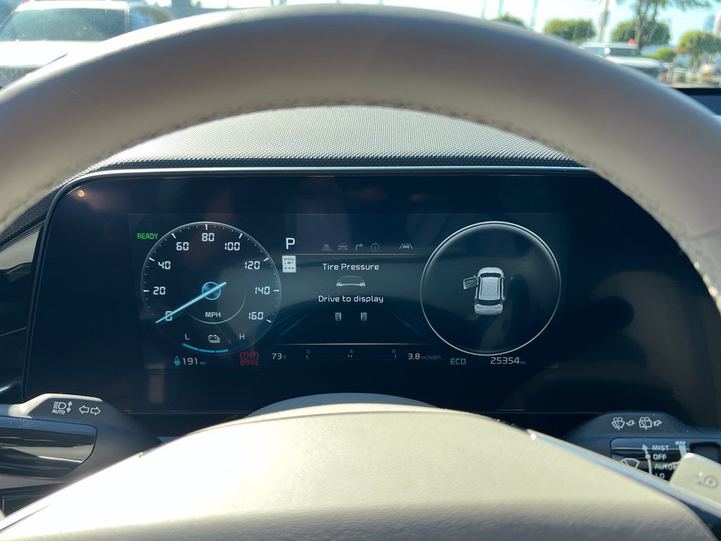Certified 2023 Kia Niro Wind w/ Wind Preserve Package FWD image 17