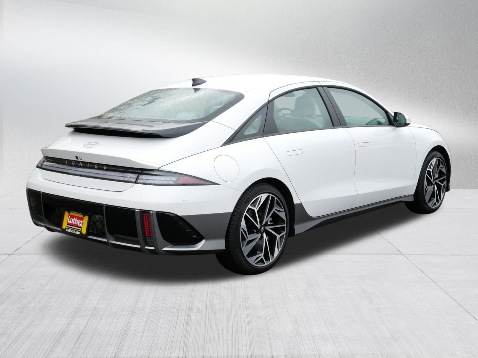 Used 2025 Hyundai Ioniq 6 SEL image 7