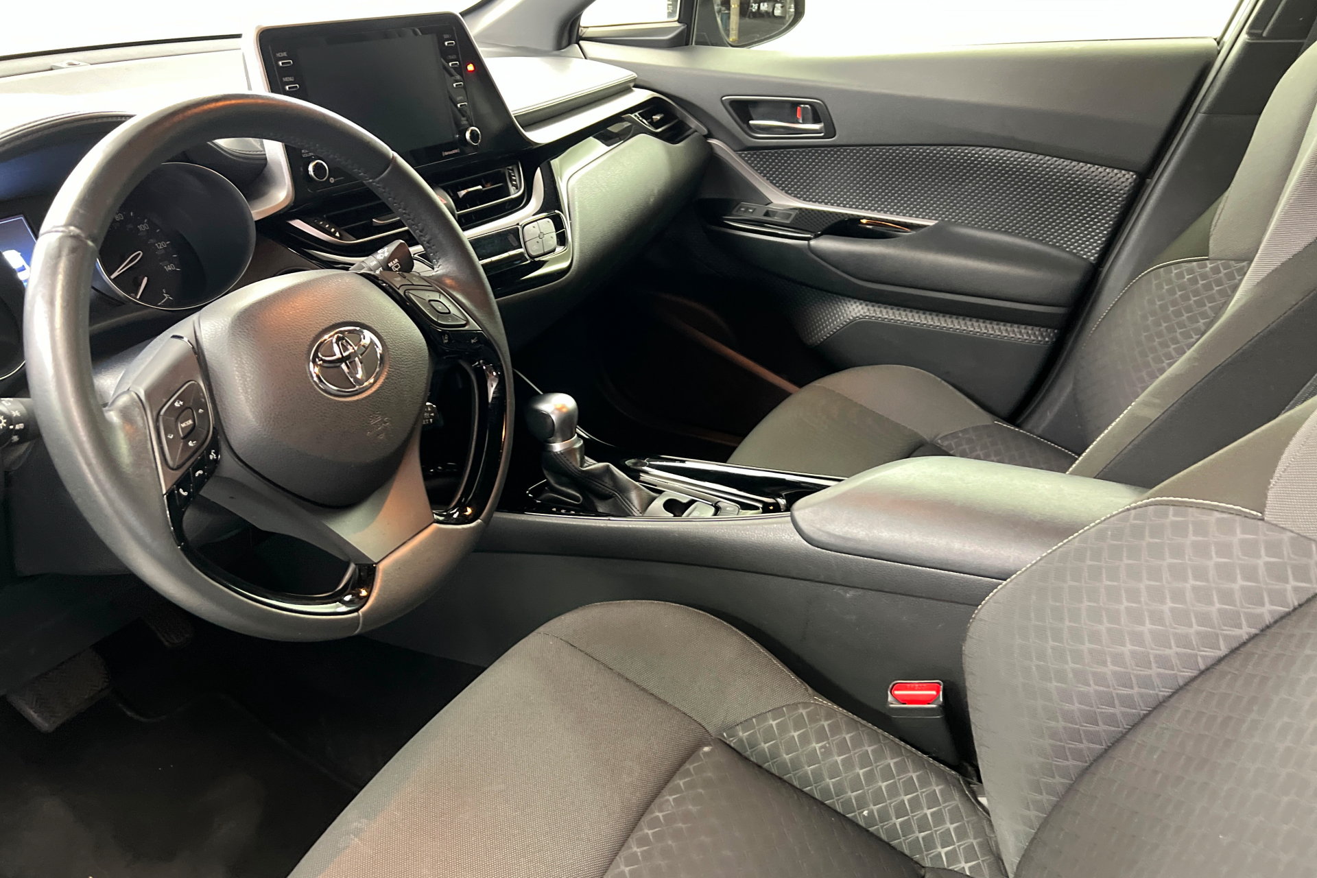 Used 2021 Toyota C-HR Nightshade FWD image 16