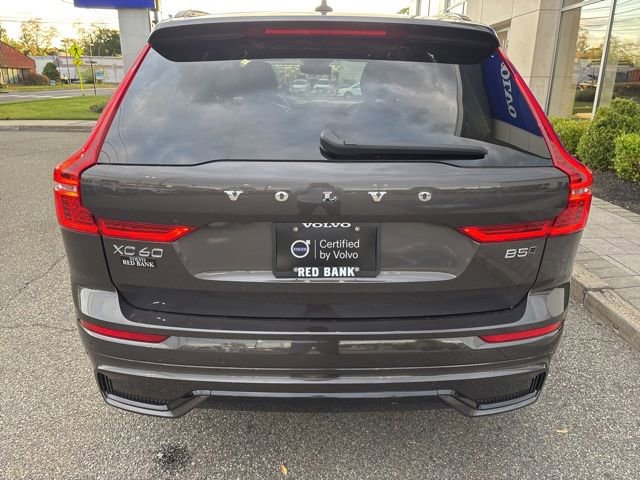 Used 2025 Volvo XC60 B5 Plus AWD/4WD image 4