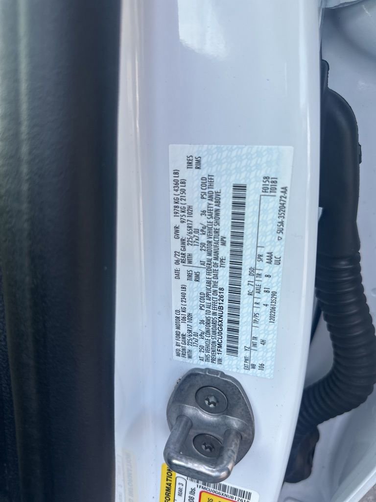 Used 2022 Ford Escape SE FWD image 11